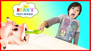 Piggin Boogers Family Fun Games for Kids Yucky Boogers Slime Egg Surprise Toys Cry Baby Sour Candy [upl. by Zillah791]