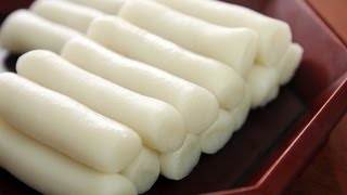 Garaeddeok long cylinder shaped rice cake 가래떡 [upl. by Vivi]